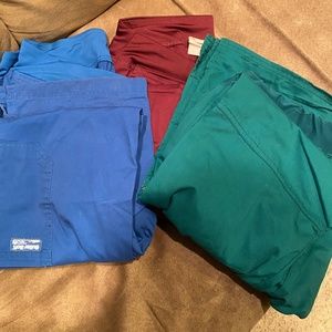 3 pairs of scrub pants